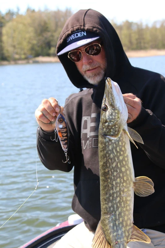 Titelseite -Anglerparadies 1572597r 2